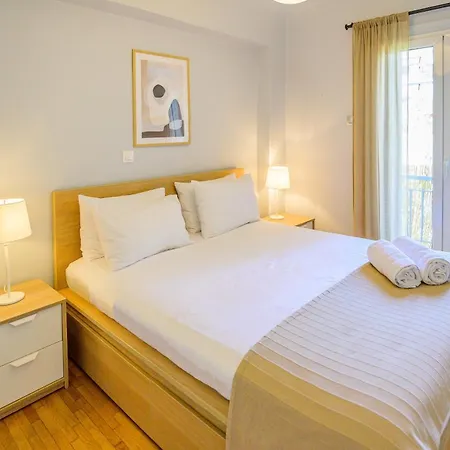 Stylish Peaceful 2 Bedroom Retreat Next To Acropolis & Metro Athens